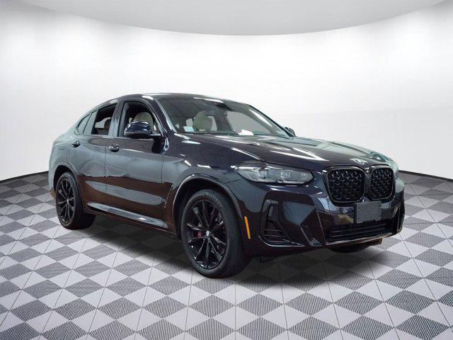 Photo of 2023 Carbon Black Metallic BMW X4