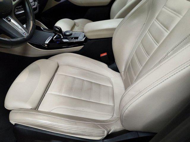 Photo of 2023 Carbon Black Metallic BMW X4