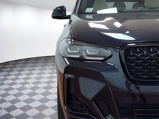 Photo of 2023 Carbon Black Metallic BMW X4
