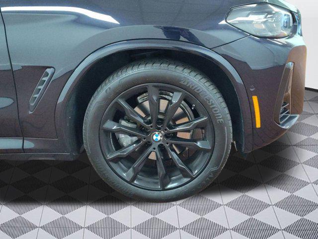 Photo of 2022 Carbon Black Metallic BMW X4