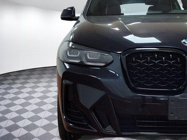 Photo of 2022 Carbon Black Metallic BMW X4
