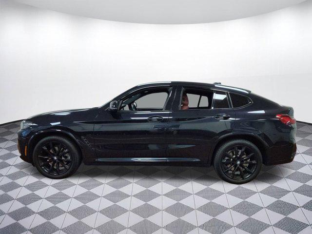 Photo of 2022 Carbon Black Metallic BMW X4