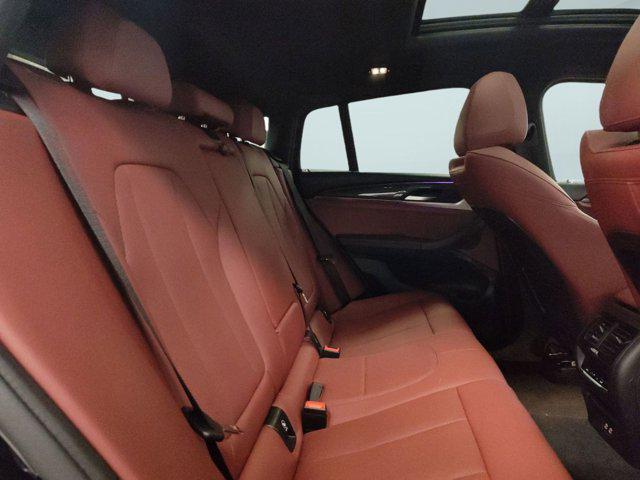 Photo of 2022 Carbon Black Metallic BMW X4