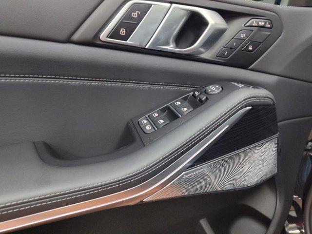 Photo of 2026 Black Sapphire Metallic BMW X7