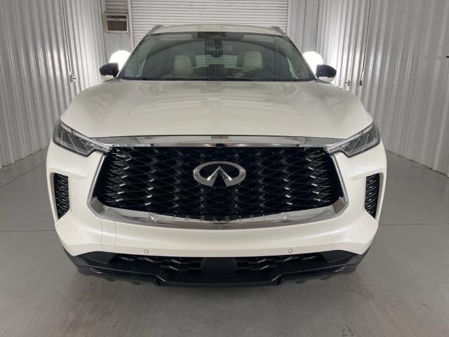 Photo of 2025 Majestic White INFINITI QX60