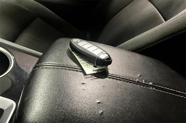 Photo of 2021 Black Nissan Altima