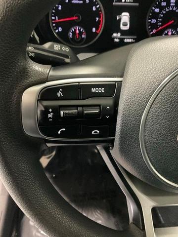 Photo of 2022 Glacial White Pearl Kia K5