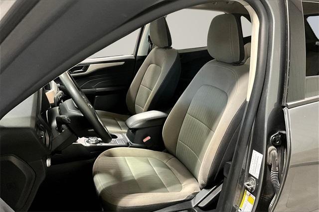 Photo of 2022 Carbonized Gray Metallic Ford Escape