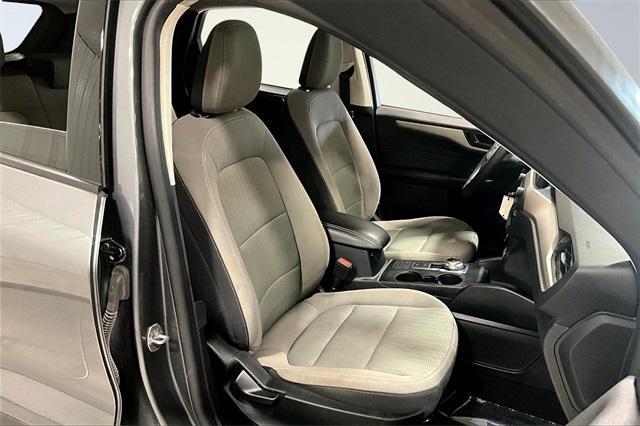 Photo of 2022 Carbonized Gray Metallic Ford Escape
