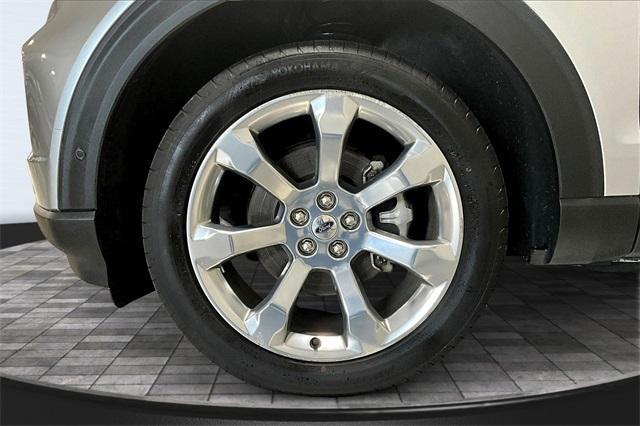 Photo of 2020 Silver Ford Explorer