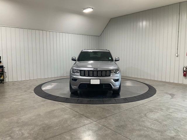 Photo of 2018 Billet Silver Metallic Clearcoat Jeep Grand Cherokee