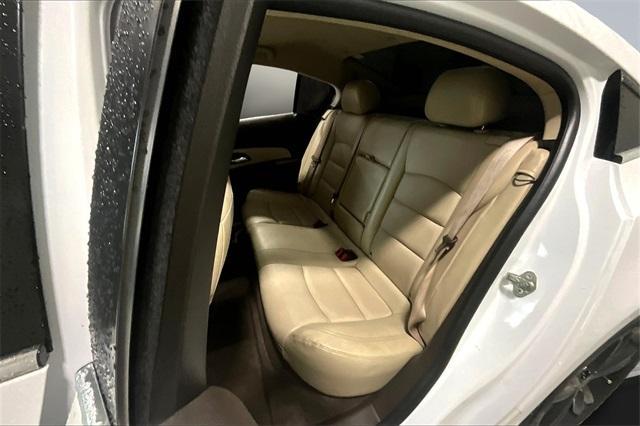 Photo of 2012 Summit White Chevrolet Cruze