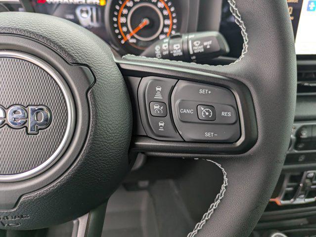 Photo of 2025 Bright White Clearcoat Jeep Wrangler