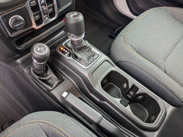 Photo of 2025 Bright White Clearcoat Jeep Wrangler