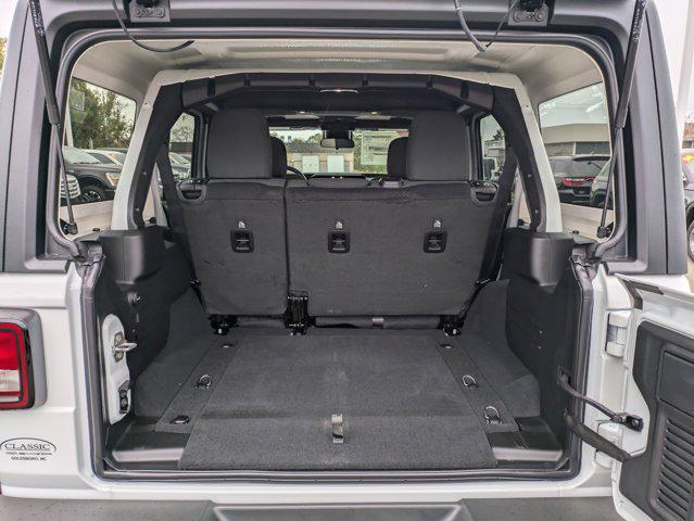 Photo of 2025 Bright White Clearcoat Jeep Wrangler