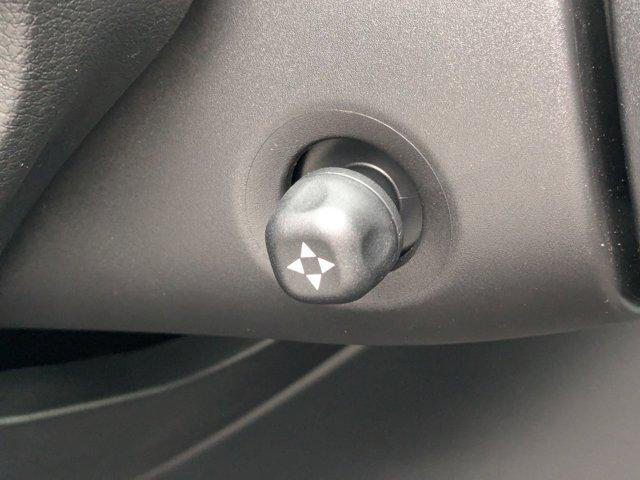 Photo of 2025 Bright White Clearcoat Jeep Grand Cherokee