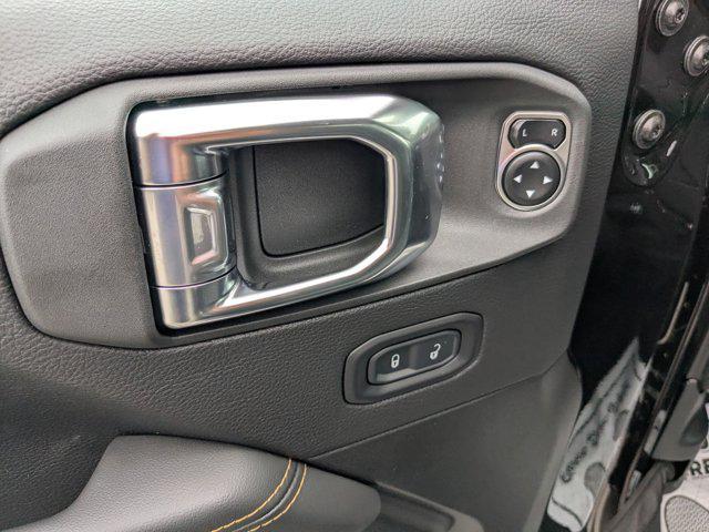 Photo of 2025 Black Clearcoat Jeep Wrangler