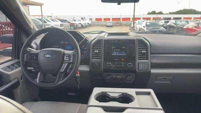 Photo of 2019 Oxford White Ford F-250