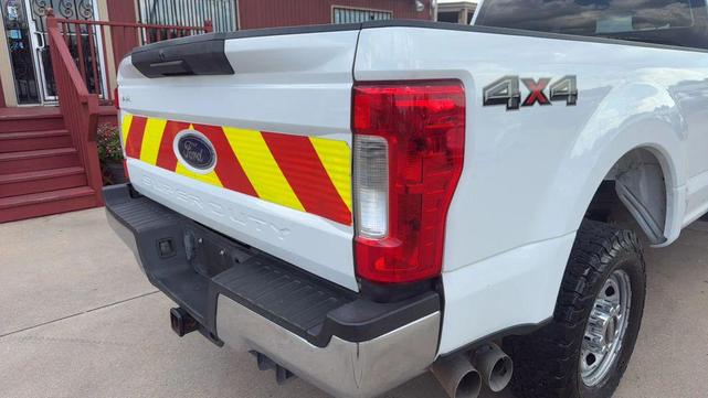 Photo of 2019 Oxford White Ford F-250