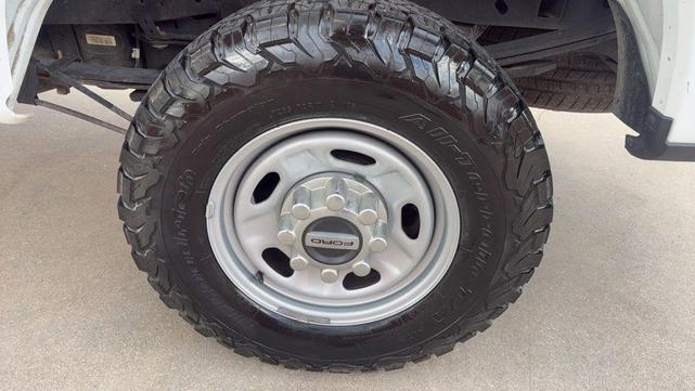 Photo of 2019 Oxford White Ford F-250