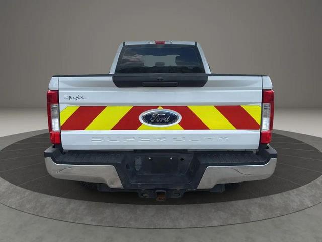 Photo of 2019 Oxford White Ford F-250