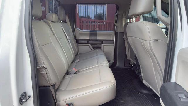 Photo of 2019 Oxford White Ford F-250
