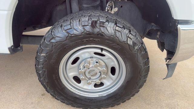 Photo of 2019 Oxford White Ford F-250