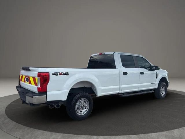Photo of 2019 Oxford White Ford F-250