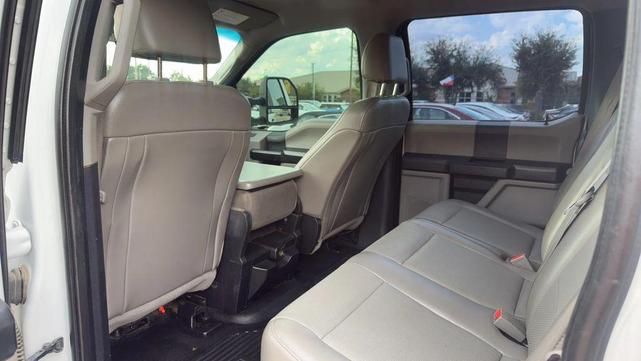 Photo of 2019 Oxford White Ford F-250