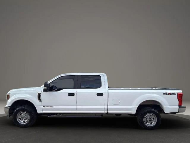 Photo of 2019 Oxford White Ford F-250
