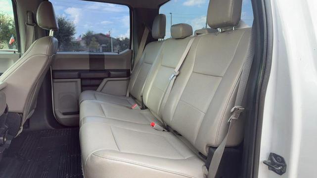 Photo of 2019 Oxford White Ford F-250