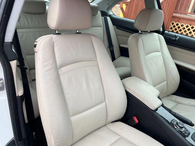 Photo of 2012 White BMW 335