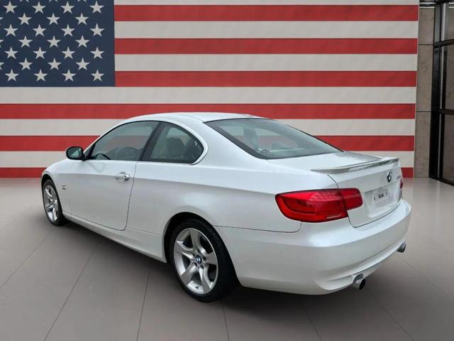 Photo of 2012 White BMW 335