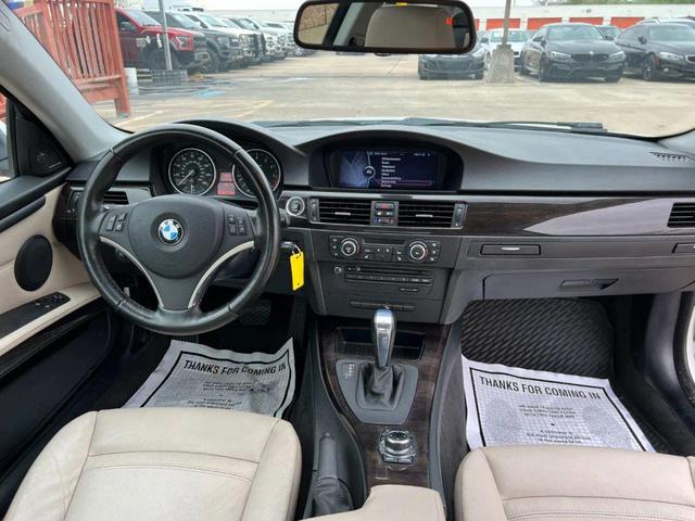 Photo of 2012 White BMW 335