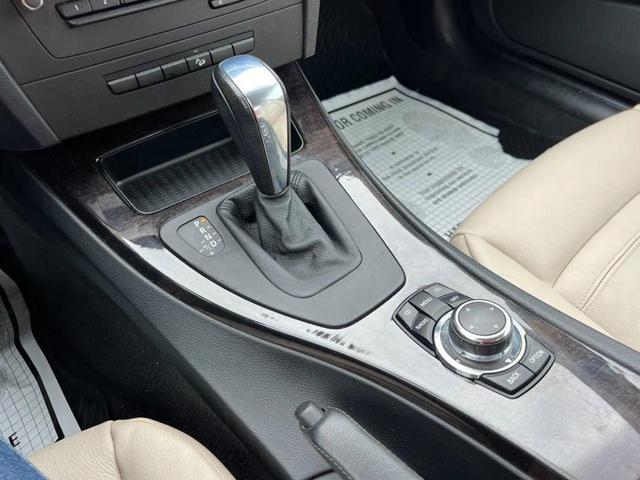 Photo of 2012 White BMW 335