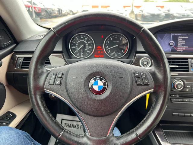 Photo of 2012 White BMW 335