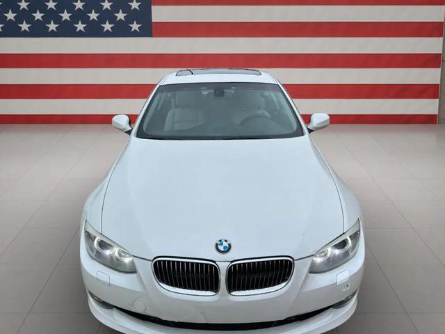 Photo of 2012 White BMW 335