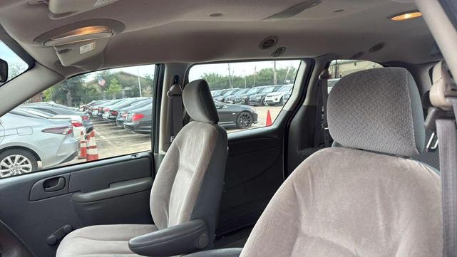 Photo of 2006 Stone White Clearcoat Dodge Grand Caravan