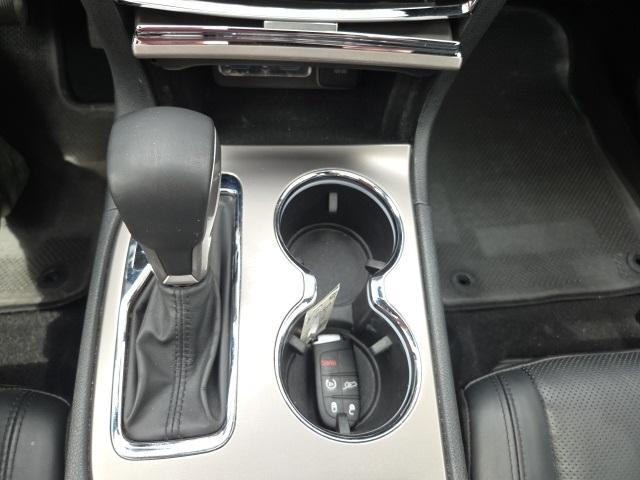 Photo of 2021 Velvet Red Pearlcoat Jeep Grand Cherokee