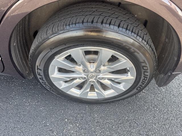Photo of 2017 Midnight Amethyst Metallic Buick Envision