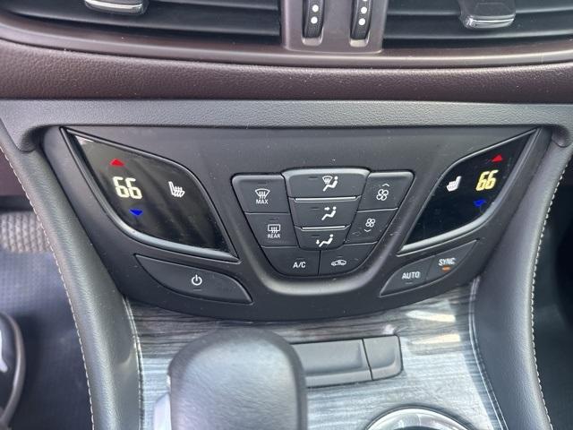 Photo of 2017 Midnight Amethyst Metallic Buick Envision