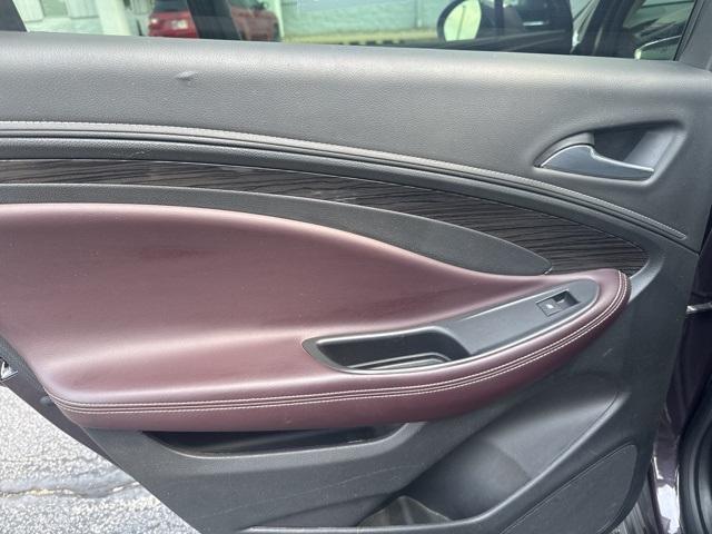 Photo of 2017 Midnight Amethyst Metallic Buick Envision