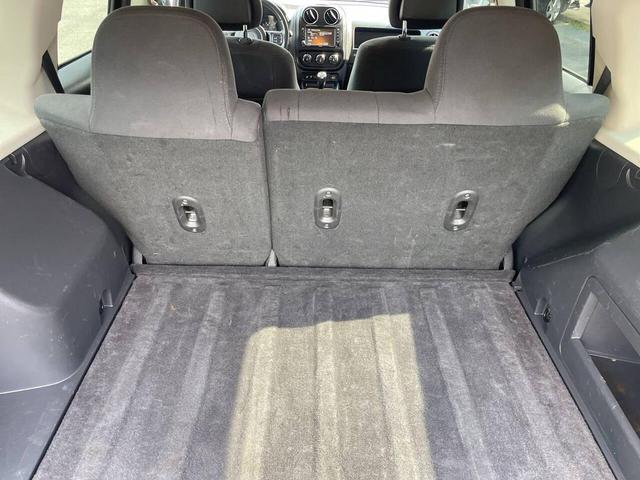 Photo of 2013 Burgundy Jeep Patriot