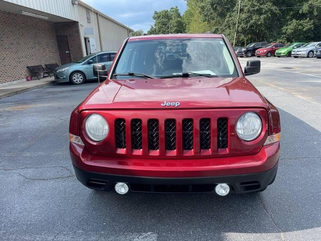 Photo of 2013 Burgundy Jeep Patriot