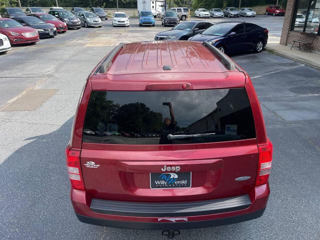 Photo of 2013 Burgundy Jeep Patriot