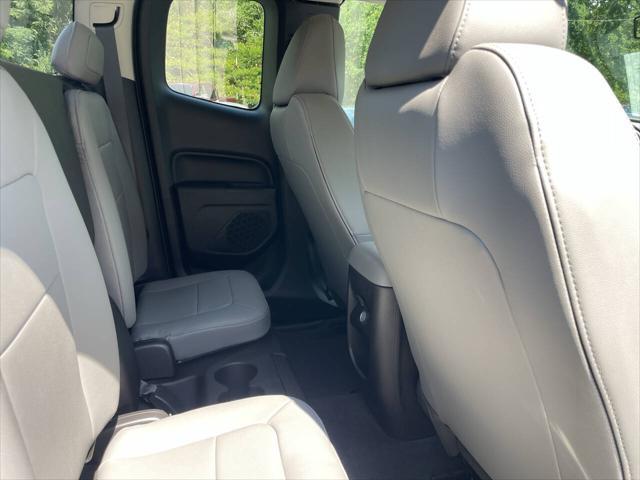 Photo of 2018 White Chevrolet Colorado