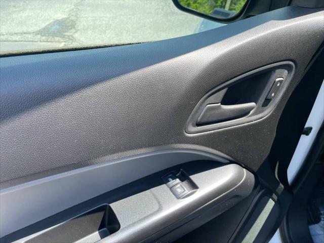Photo of 2018 White Chevrolet Colorado