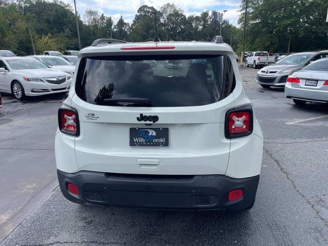 Photo of 2018 White Jeep Renegade