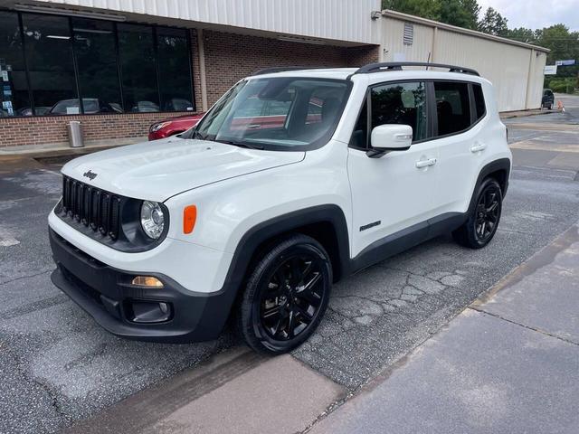 Photo of 2018 White Jeep Renegade