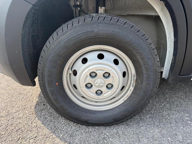 Photo of 2023 Bright White RAM ProMaster 2500